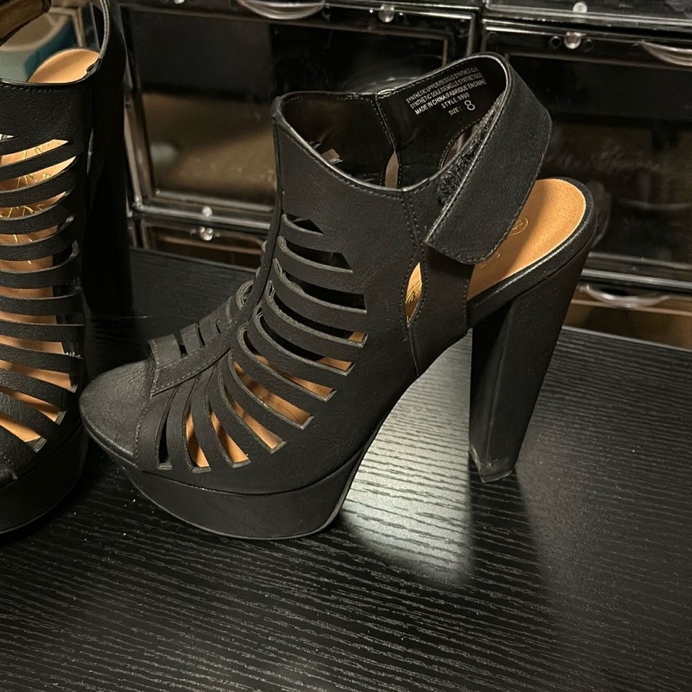 Platforms CAN SIZE 8